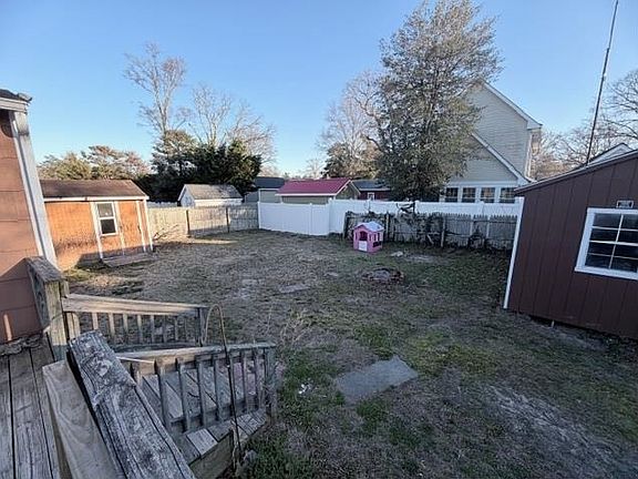 4th image of 26 Adelphia Rd