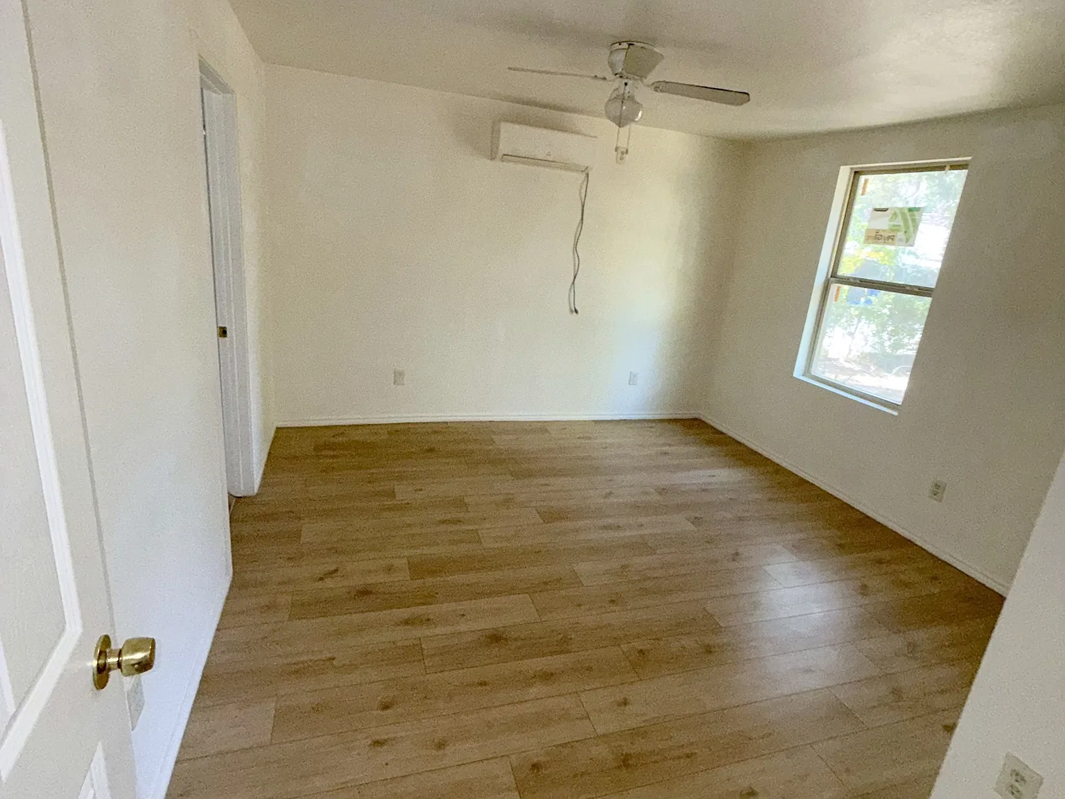 4 bed, 1176 sqft, $2,000 — Photo 2