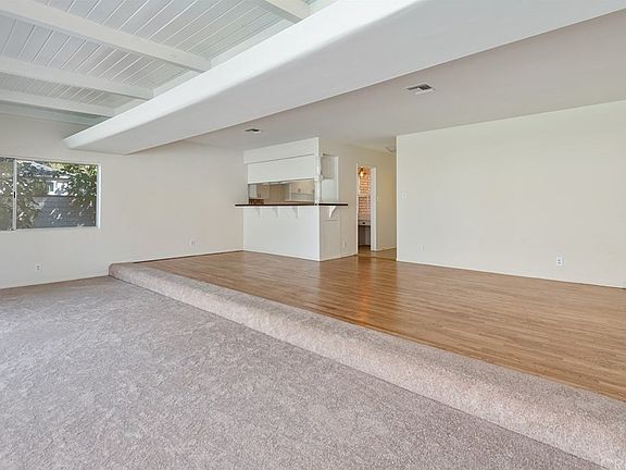 4th image of 6513 Forbes Ave