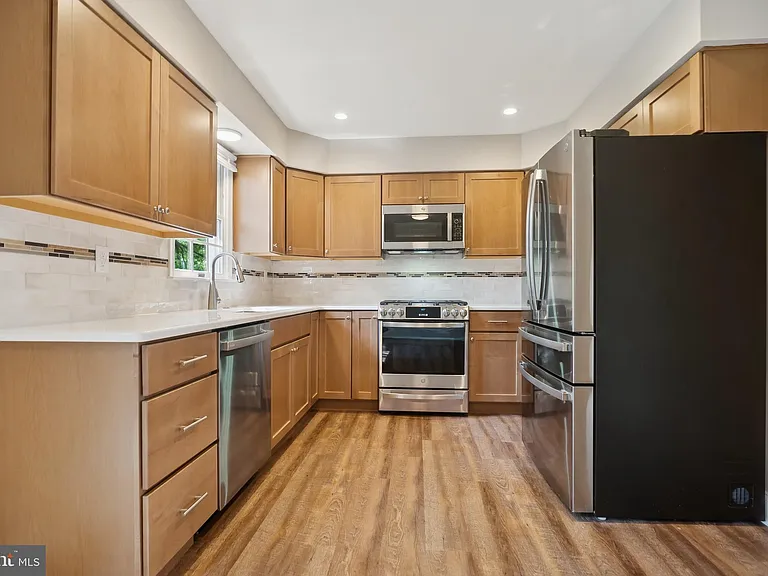 5400 Wissahickon Ave #6 — Photo 12