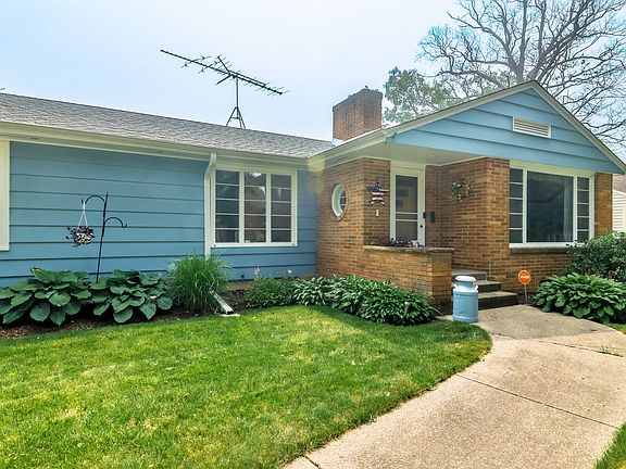 2nd image of 1626 Oakdale St