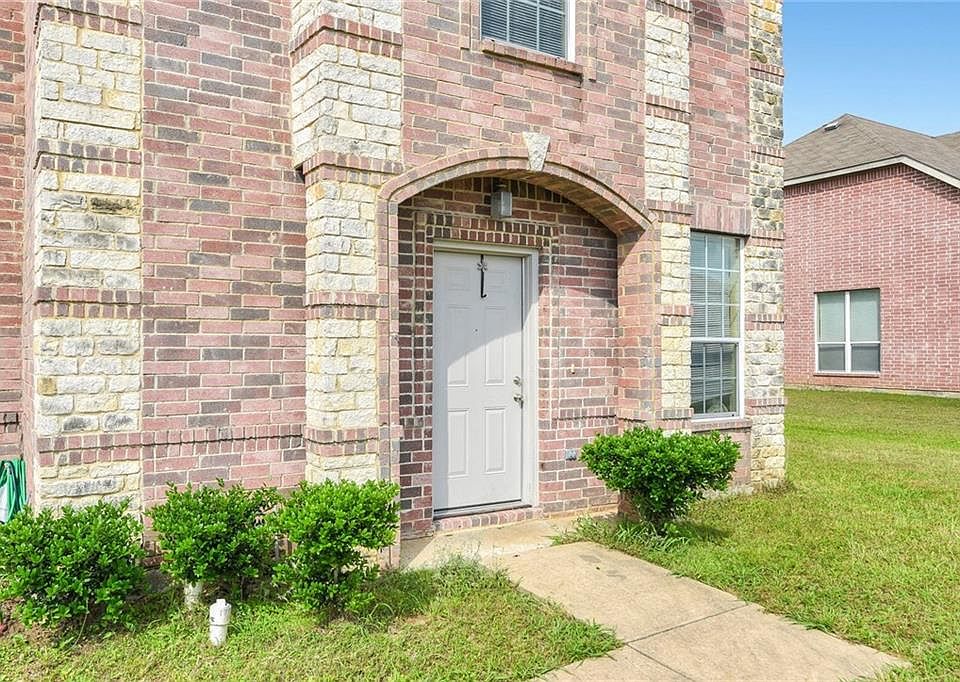 2nd image of 2701 Maci Ct