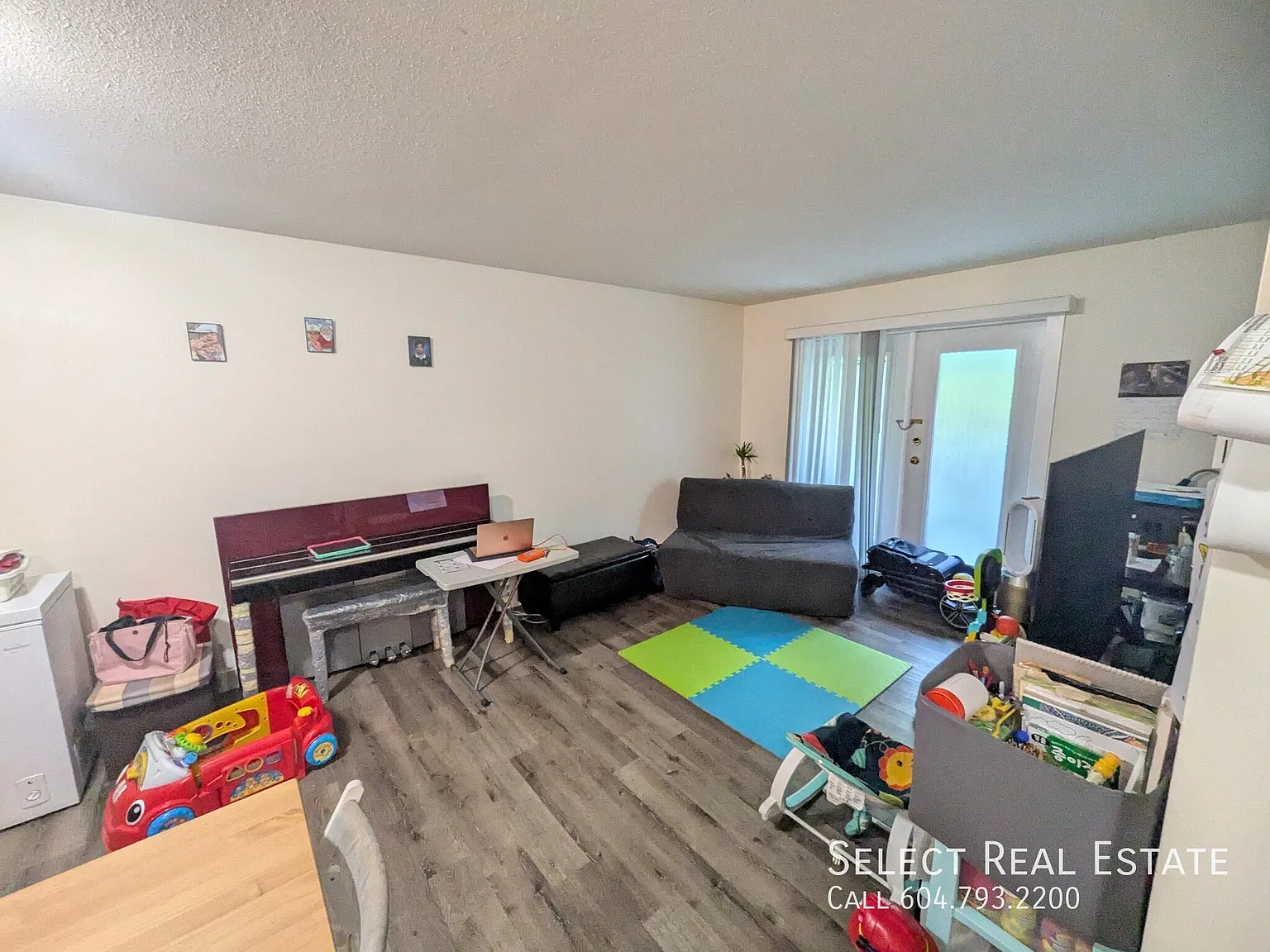 45669 McIntosh Dr — Photo 2