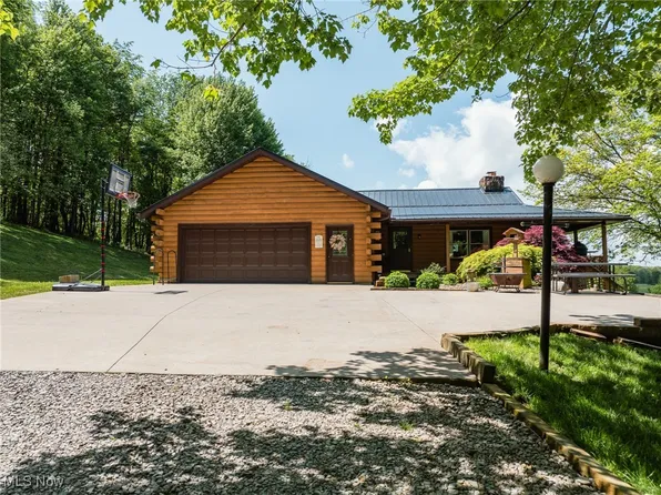 5763 Race Rd NW, Strasburg, OH 44680