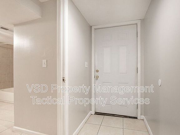 5th image of 2048 W 98th St APT 5