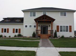 3501 Clairmont Rd, Bismarck, ND 58503