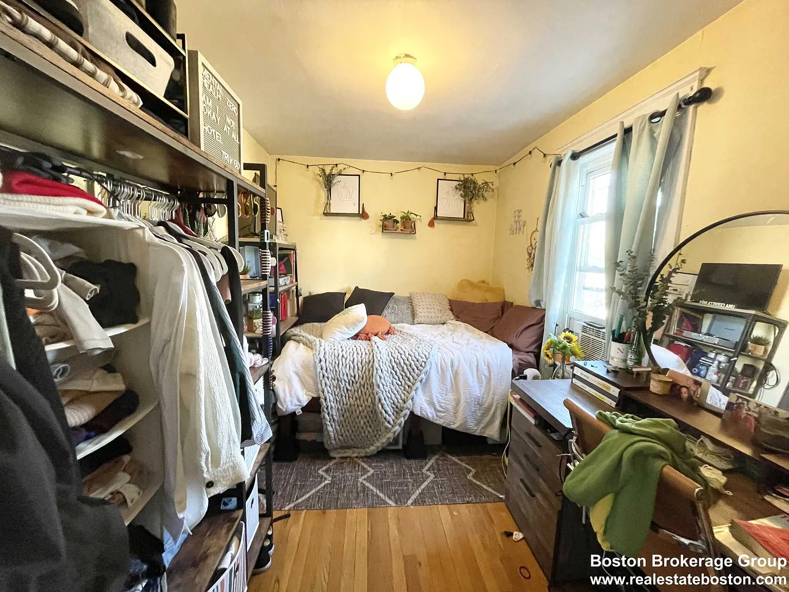 3 bed, 1.5 bath, $4,500 — Photo 3