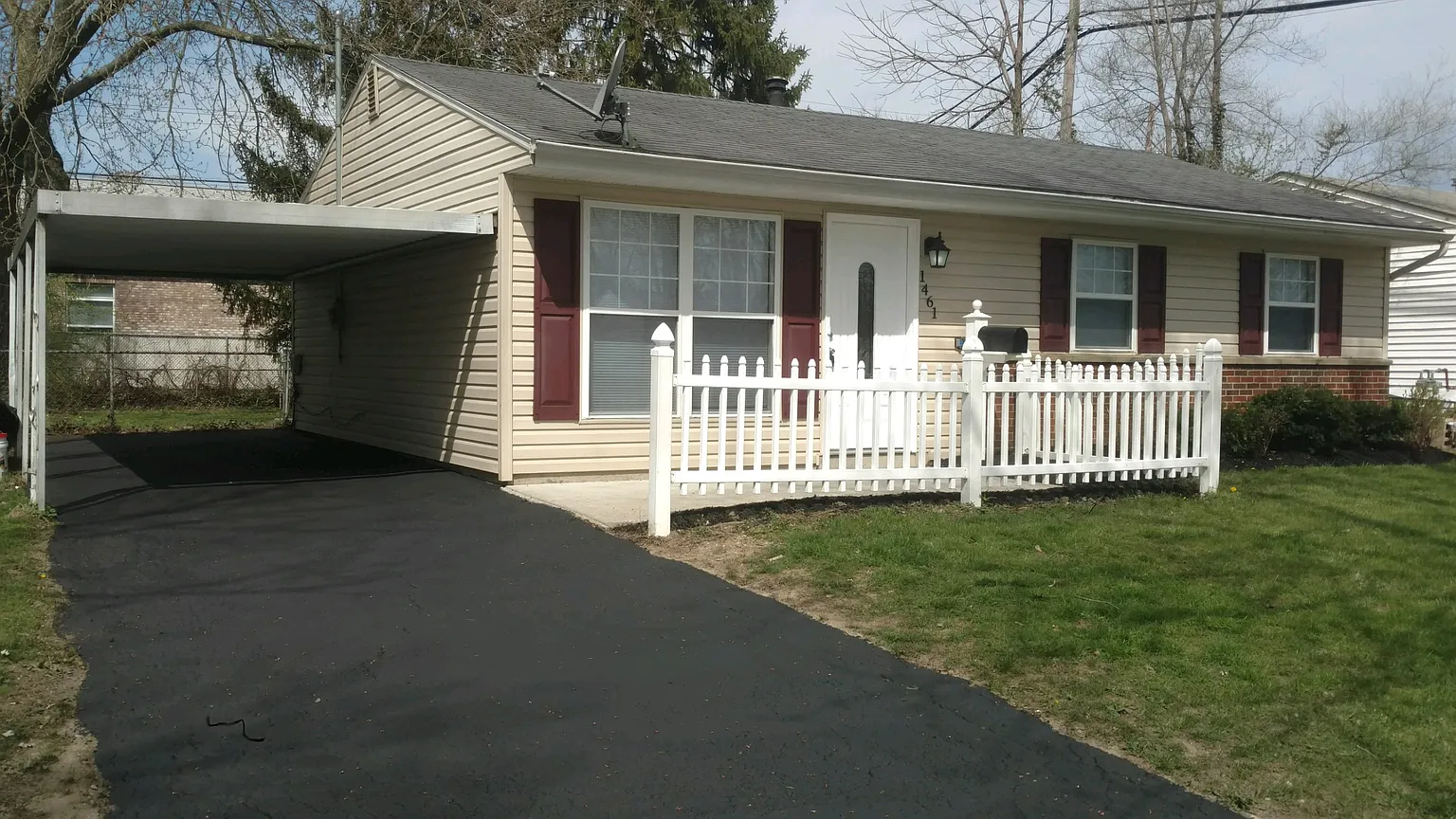 1461 Burlington Ave photo 1