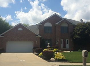 7600 Dover Ln, Parma, OH 44130