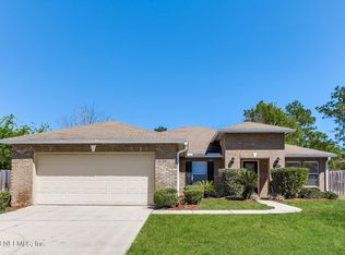 2327 Brian Lakes Dr E, Jacksonville, FL 32221