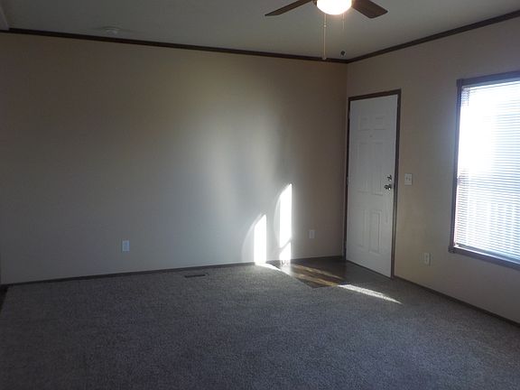 4th image of 7735 Woodlake Vw #220