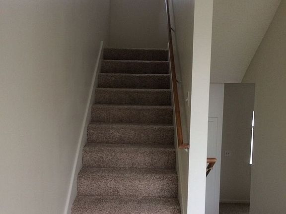 5th image of 10612 Mills Ave #105