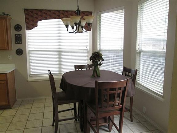 5th image of 816 Norfolk Dr