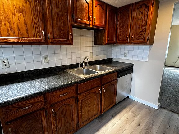 2nd image of 1009 N 30th St APT 3
