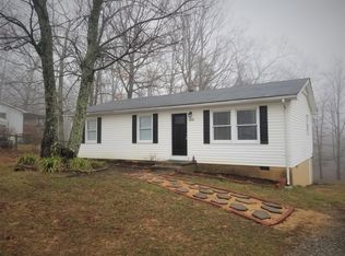 404 Ridge Rd, Troutville, VA 24175