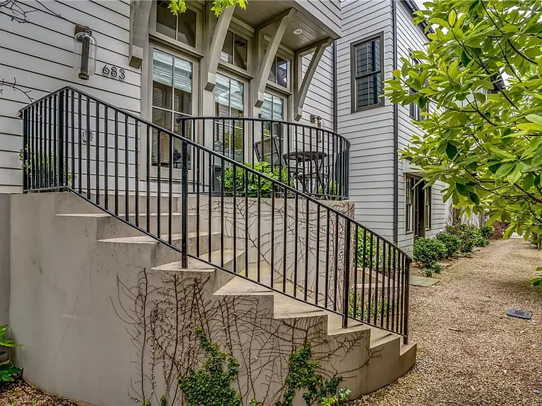 683 Arcos Way SE #1 — Photo 3