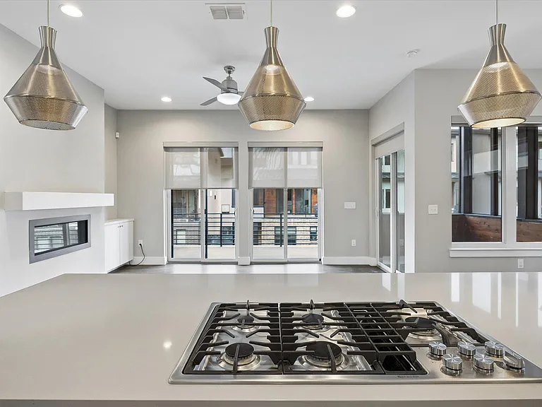 5006 Pecan Springs Rd #6 — Photo 13
