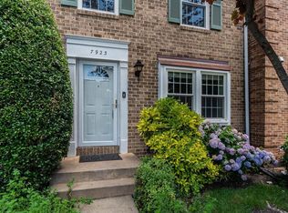 7923 Tyson Oaks Cir, Vienna, VA 22182