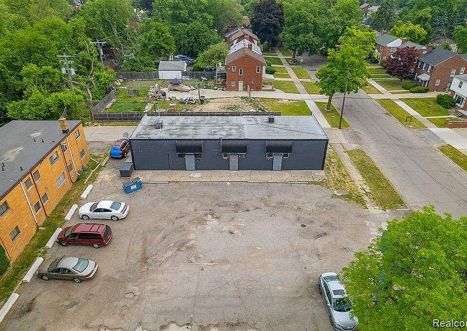 2nd image of 19010 Schoolcraft