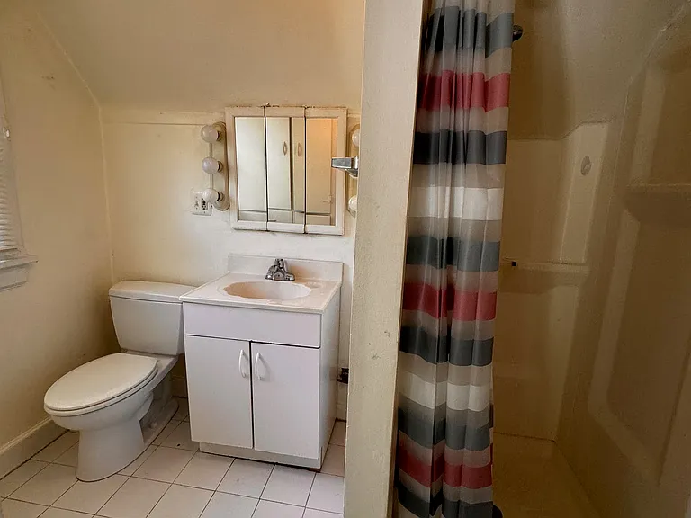 160 Chestnut St #2 — Photo 10