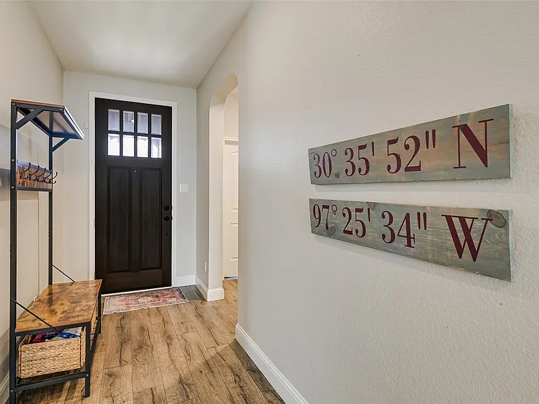 1008 Estes Park — Photo 3