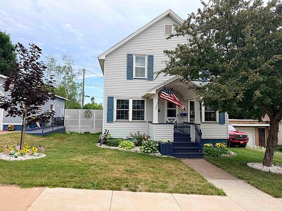2nd image of 464 Bay De Noc St