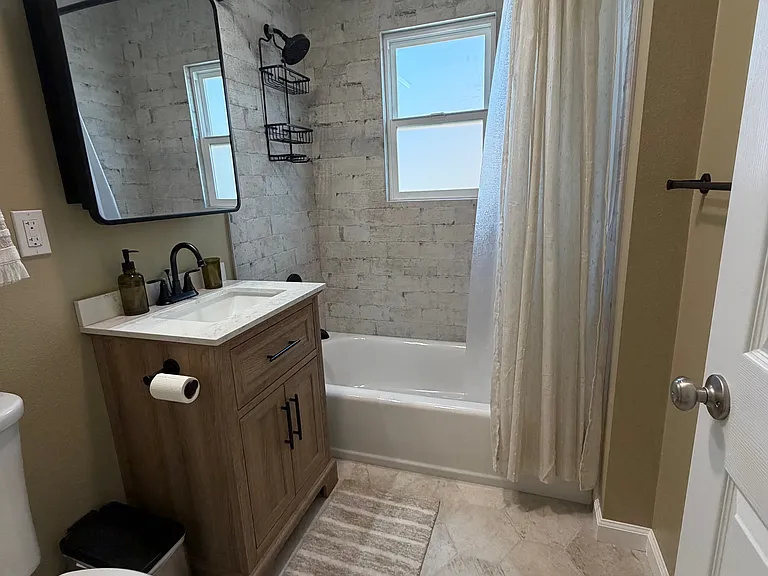 2815 Chanslor Ave — Photo 10