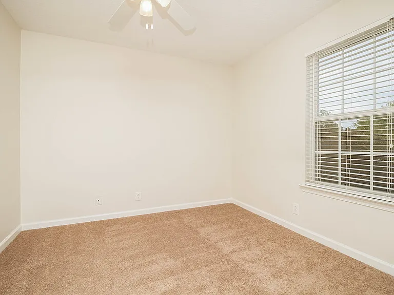 2116 Cason Trl — Photo 10
