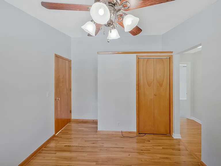 4857 Torbay Dr — Photo 30