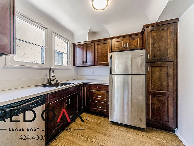 330 N Ogden Dr #1/2 — Photo 8