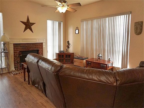 5th image of 16011 Lakestone Dr