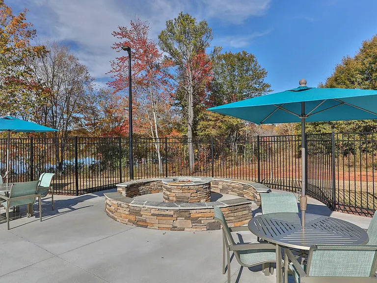 742 Upstate Campus Dr — Photo 36