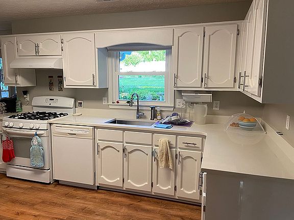 3rd image of 204 Birkhill