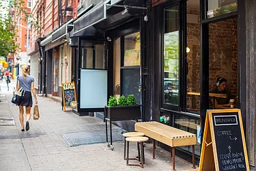 Rented by R New York