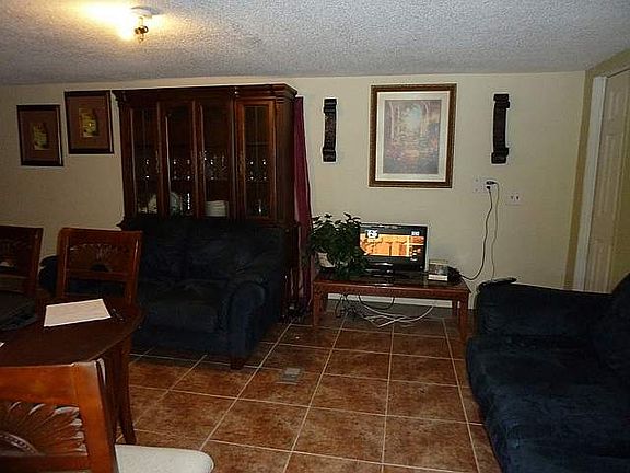 3rd image of 6546 Stardust Ln
