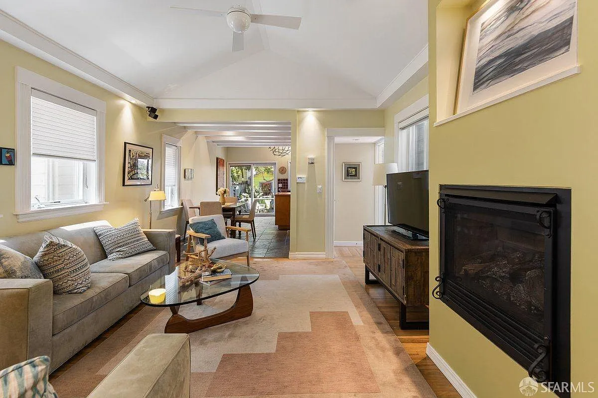 3222 Harrison St - Photo 5
