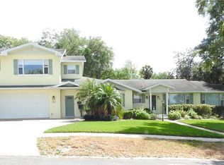 606 N McDonald St, Mount Dora, FL 32757