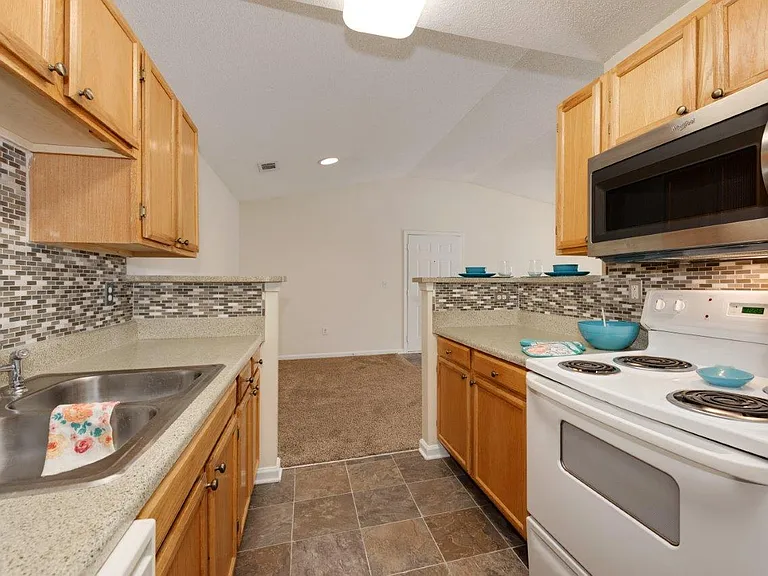Forest Oaks Apartment Homes — Photo 1