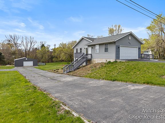 4th image of 800 Buth Dr NE