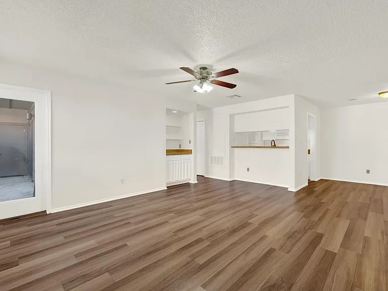 1202 Thorpe Ln #701 — Photo 6