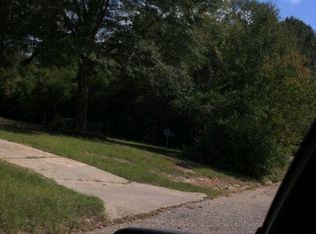 144 Myrtlewood Dr, Ozark, AL 36360
