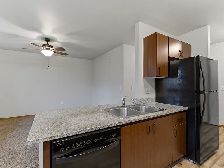 Oak Springs Apartments — Photo 28