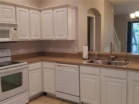 3rd image of 9833 Blue Palm Way