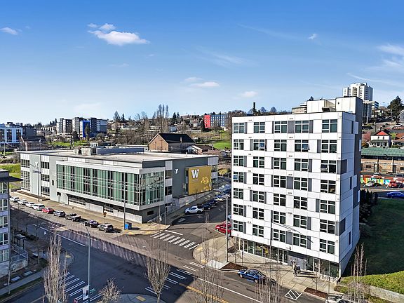3rd image of 1554 Market St APT 404