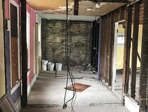 3rd image of 957 Jefferson Ave