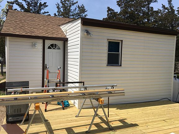 3rd image of 103 Hemlock Dr