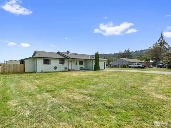 180 Kowntee Street, Camano Island, WA 98282