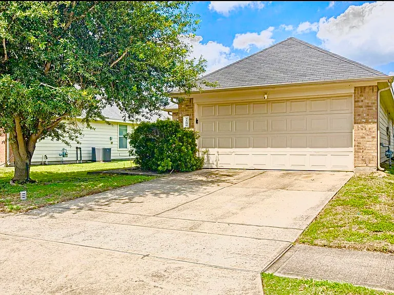 21606 Micheala Way — Photo 1