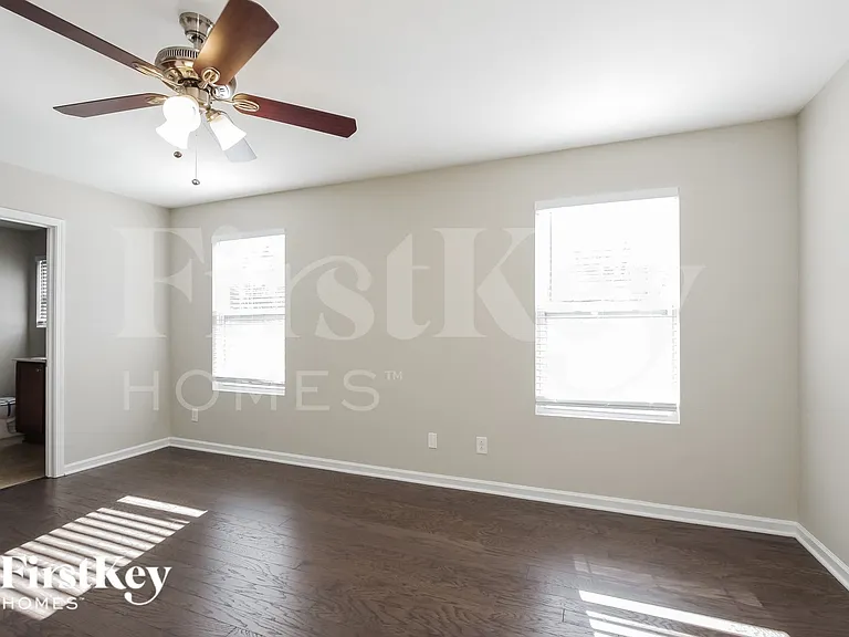 519 Rook Rd — Photo 10