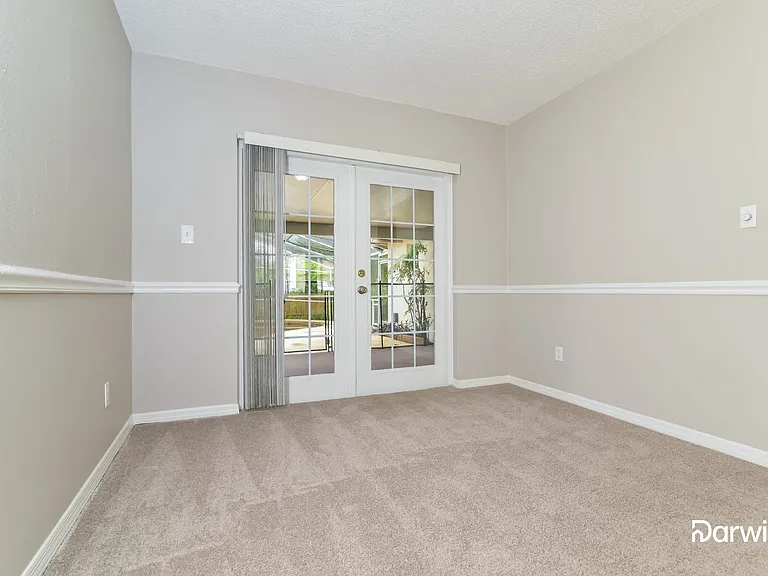104 Holderness Dr — Photo 7